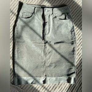 Stretch corduroy high waisted hi low skirt